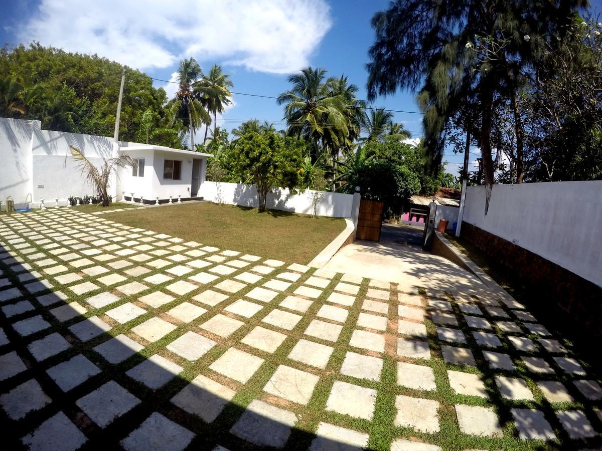 Ramon Beach Resort Ambalangoda  Exterior photo