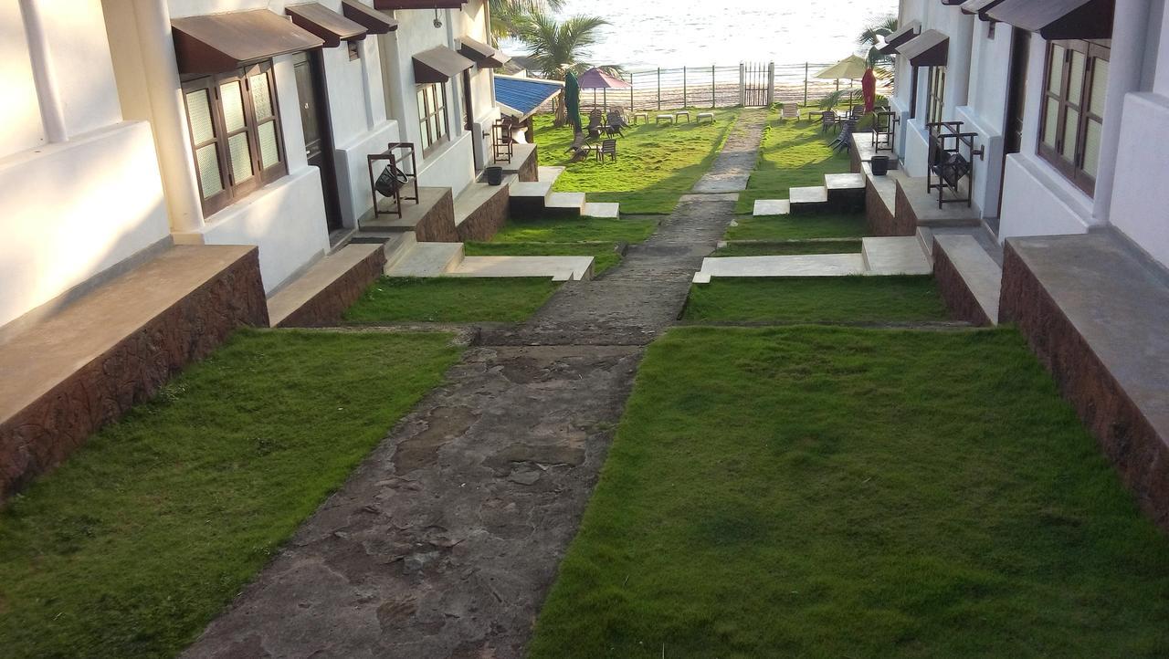 Ramon Beach Resort Ambalangoda  Exterior photo