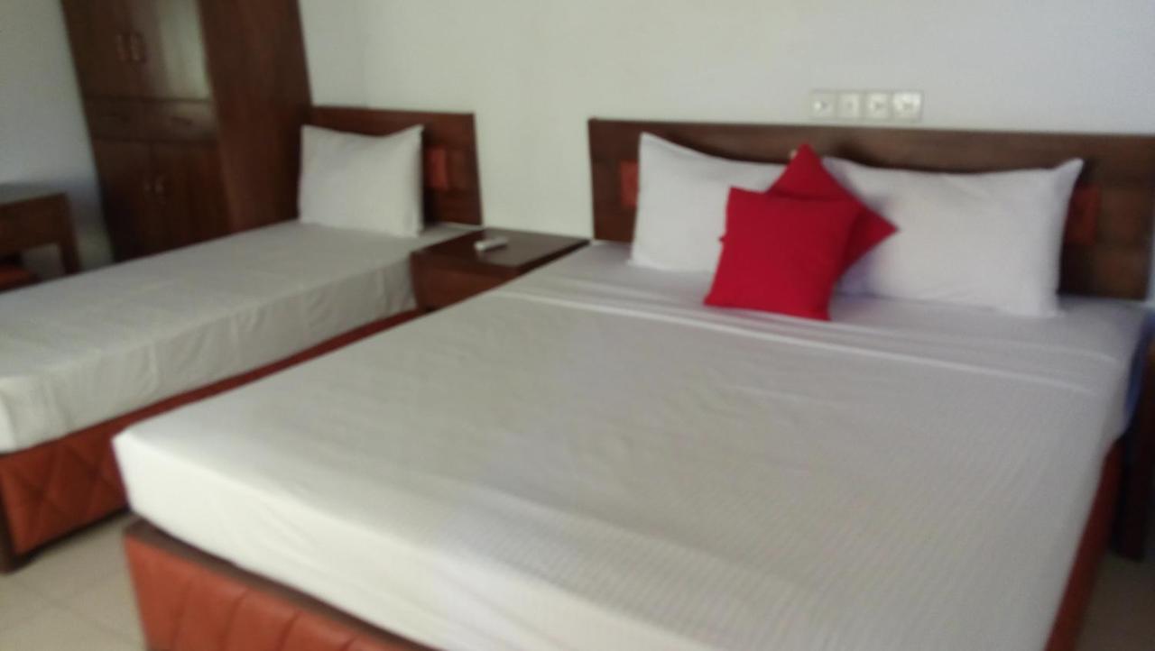 Ramon Beach Resort Ambalangoda  Exterior photo